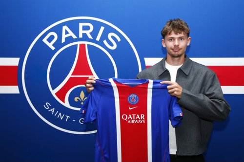 Arthur Vignaud, signature professionnelle au Paris Saint-Germain